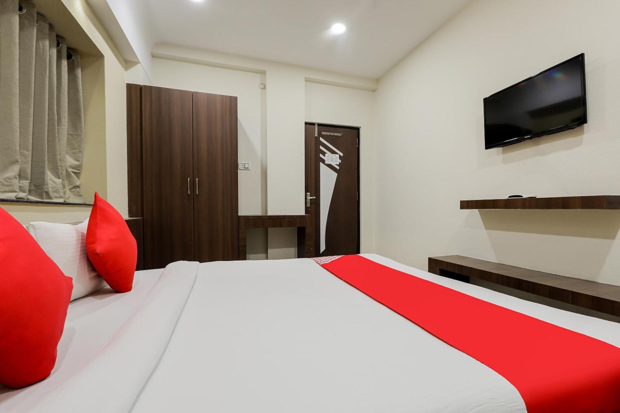 Oyo Hotel Relax Indore Exterior photo