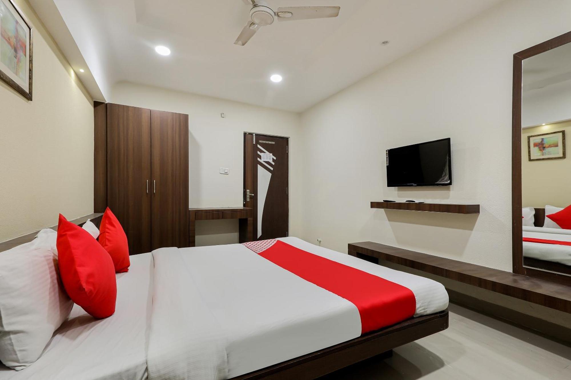 Oyo Hotel Relax Indore Exterior photo